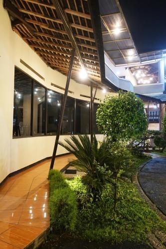 Saung Balibu Hotel1
