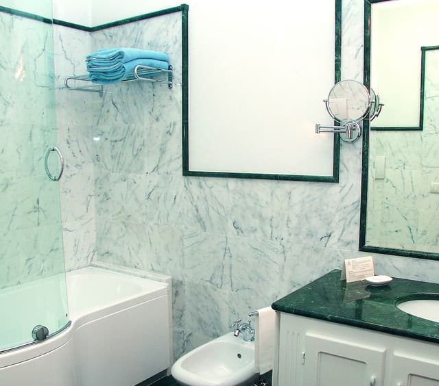 Comfort Double or Twin Room, Private Bathroom