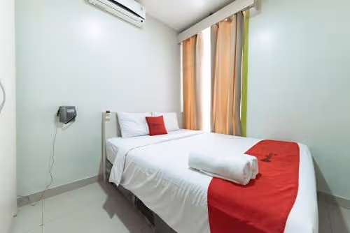 Economy Room