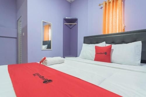 เรดดอร์ซ แอต กาตอต ซูโบรโต สตรีท บันดุง 3 (RedDoorz @ Gatot Subroto Street Bandung 3)4