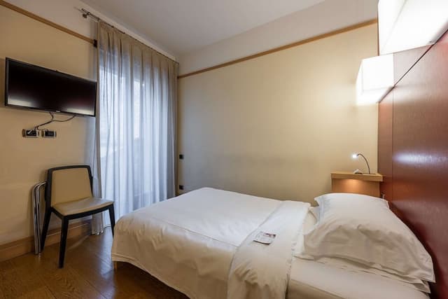 Standard Room, 1 Twin Bed (Bed is French Bed)