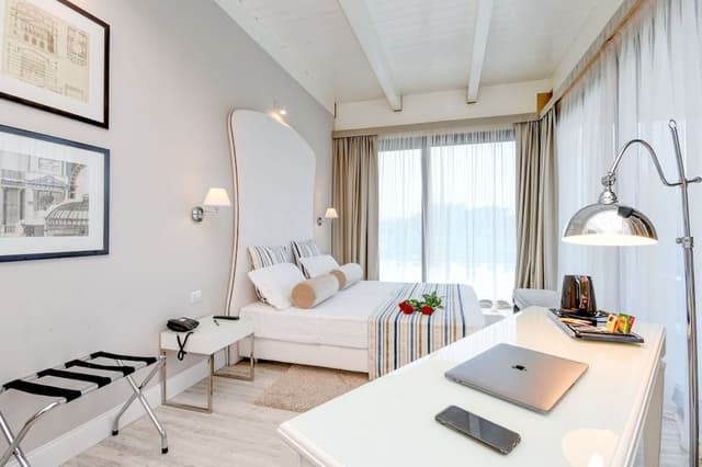 Panoramic Suite, Jetted Tub (Jacuzzi)