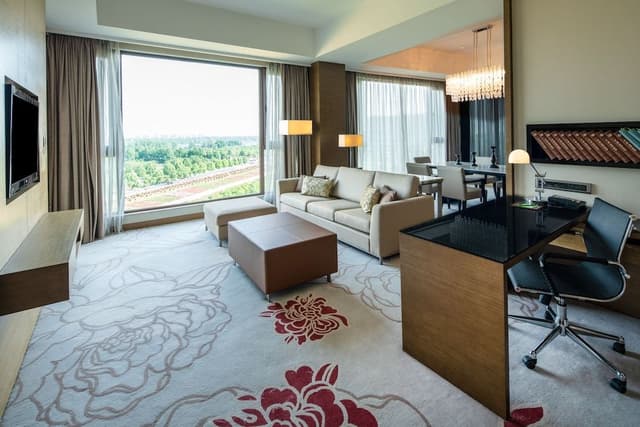 Suite, 1 Bedroom (High Floor)