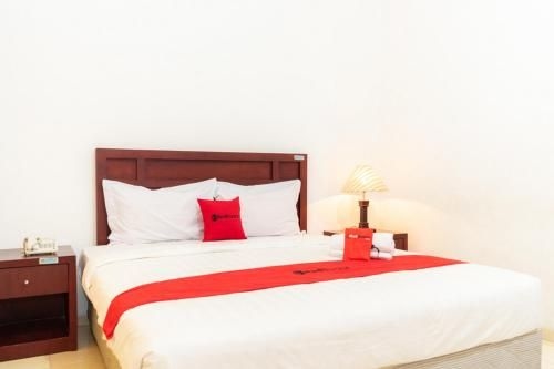RedDoorz Plus Syariah near Java Supermall Semarang 23