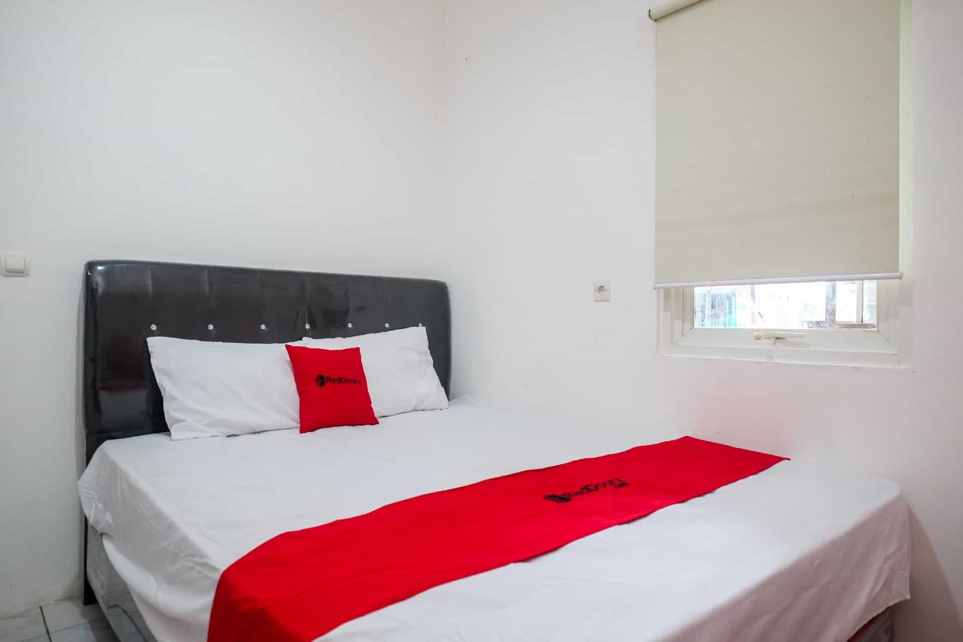 RedDoorz Hostel near Lawang Sewu Semarang RedDoorz Hostel near Lawang Sewu Semarang