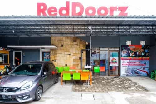 RedDoorz Hostel near Lawang Sewu Semarang RedDoorz Hostel near Lawang Sewu Semarang