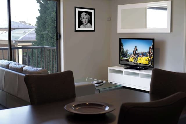 Standard Apartment, 1 Queen Bed, Non Smoking, Balcony (Living Room)