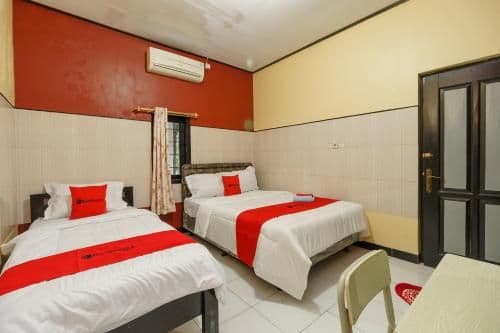 RedDoorz Room