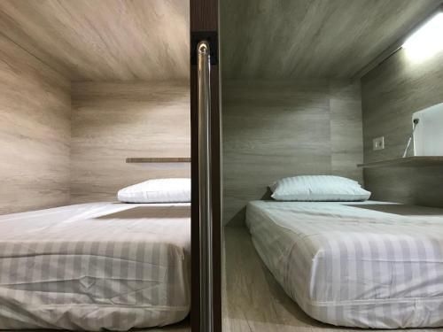 the Colour Hostel3