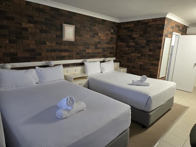 Standard Room, Multiple Beds, Non Smoking