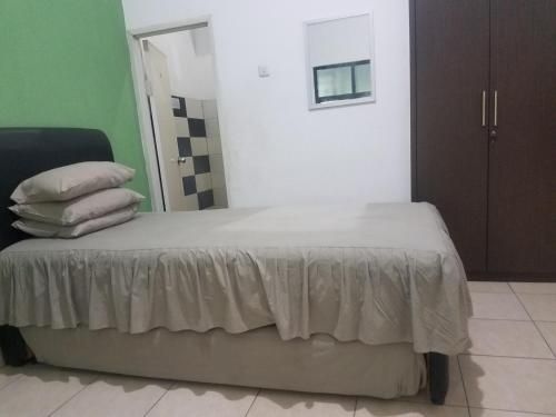 เจนดราวาซิฮ์ ชาเรียะฮ์ โฮมสเตย์ (Cendrawasih Syariah Homestay)2