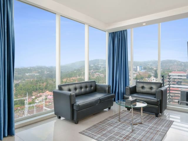 Junior Suite, 1 King Bed, Bathtub, City View