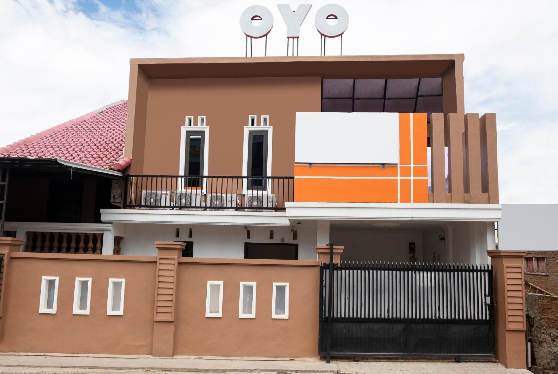 OYO 2595 Lumungga Residence Syariah0