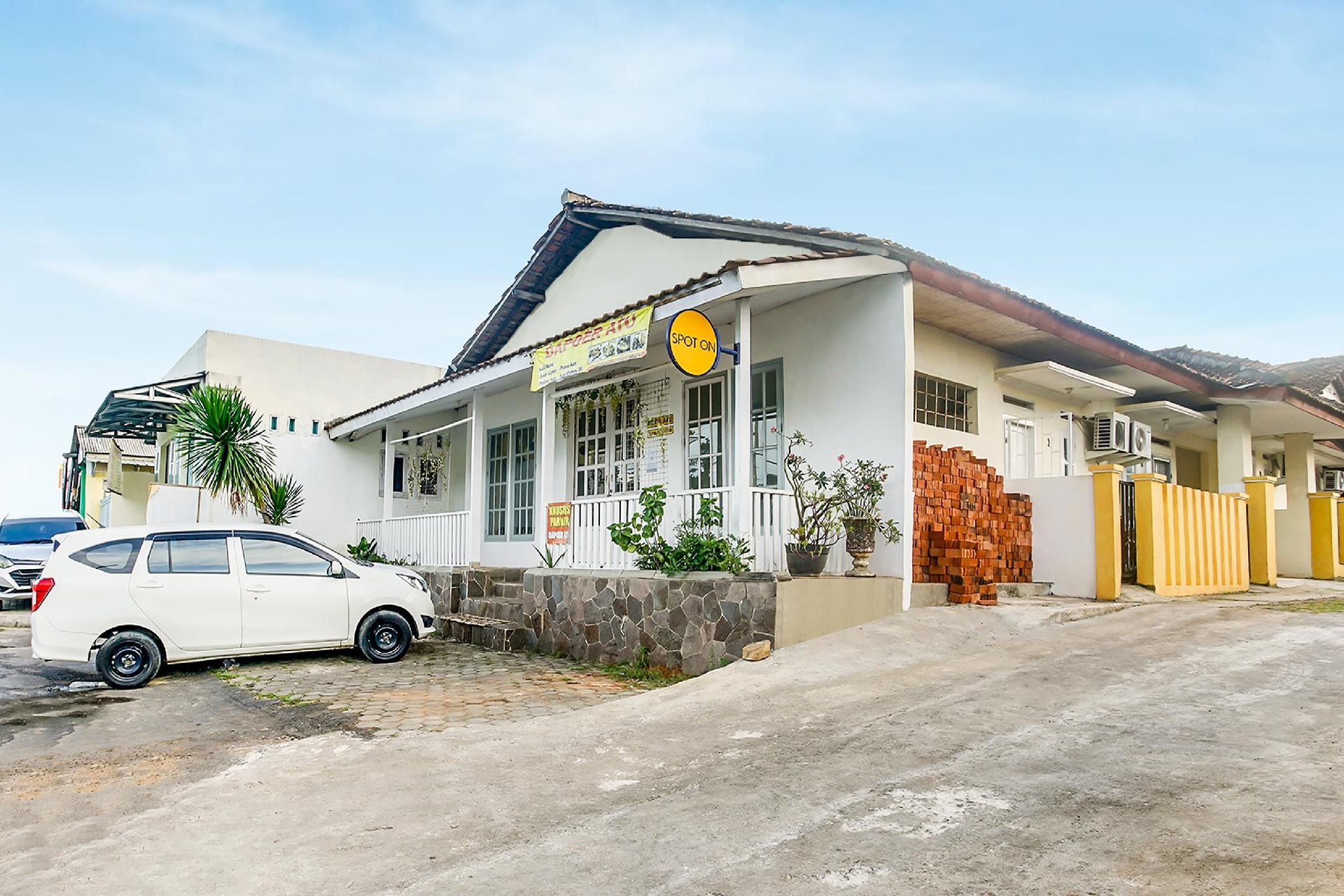 OYO Life 90896 Griya Atu Syariah0