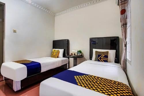 Small Twin Room