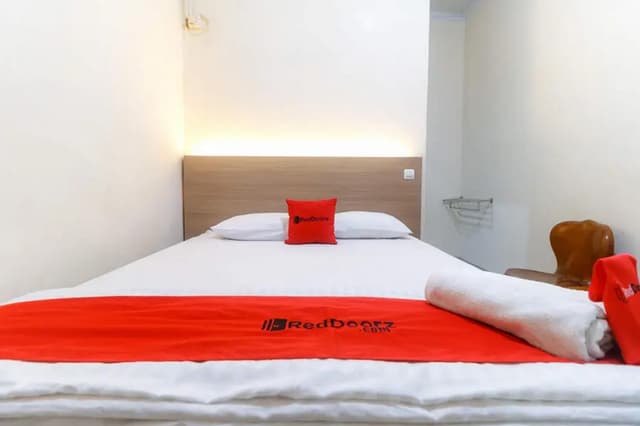 RedDoorz Room