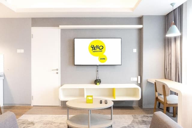 Suite (YELLO)