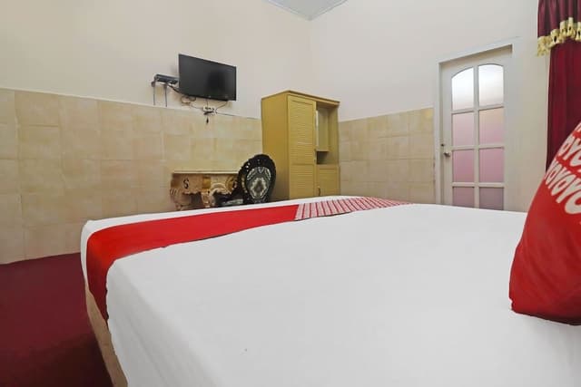 Economy Suite