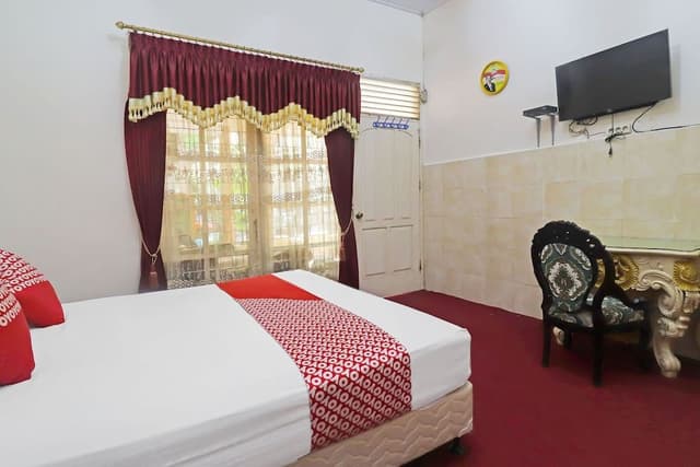 Economy Suite