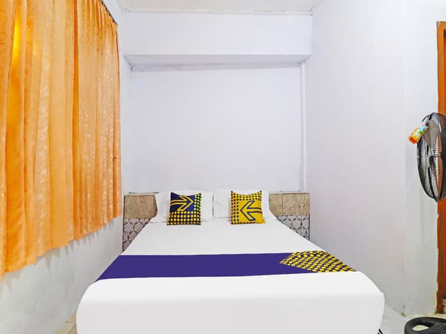 SPOT ON Room without Air Conditioning