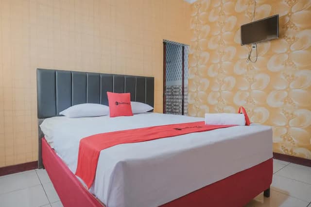 RedDoorz Room
