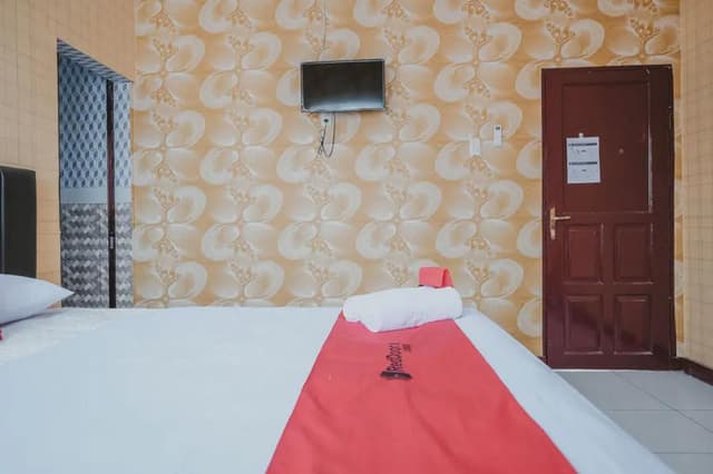 RedDoorz Room