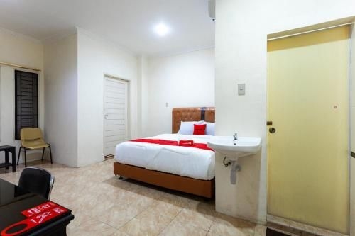 เรดดอร์ซ เนียร์ ยูกิ ซิมปัง รายา มอลล์ เมดาน 2 (RedDoorz near Yuki Simpang Raya Mall Medan 2)4