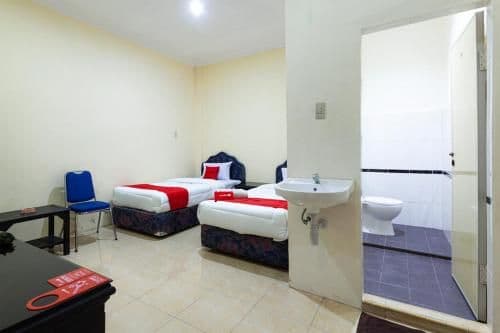 RedDoorz Room