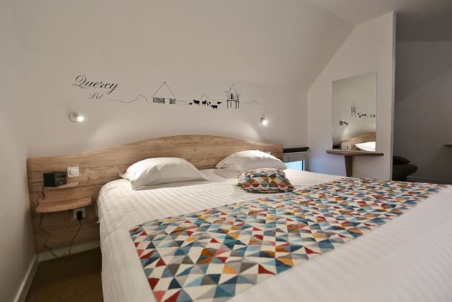 Deluxe Room, 1 Queen Bed, Kitchenette (Larger Room)