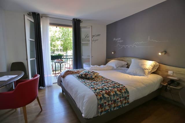 Superior Room, 1 Queen Bed, Balcony, River View (Twin bed on request)