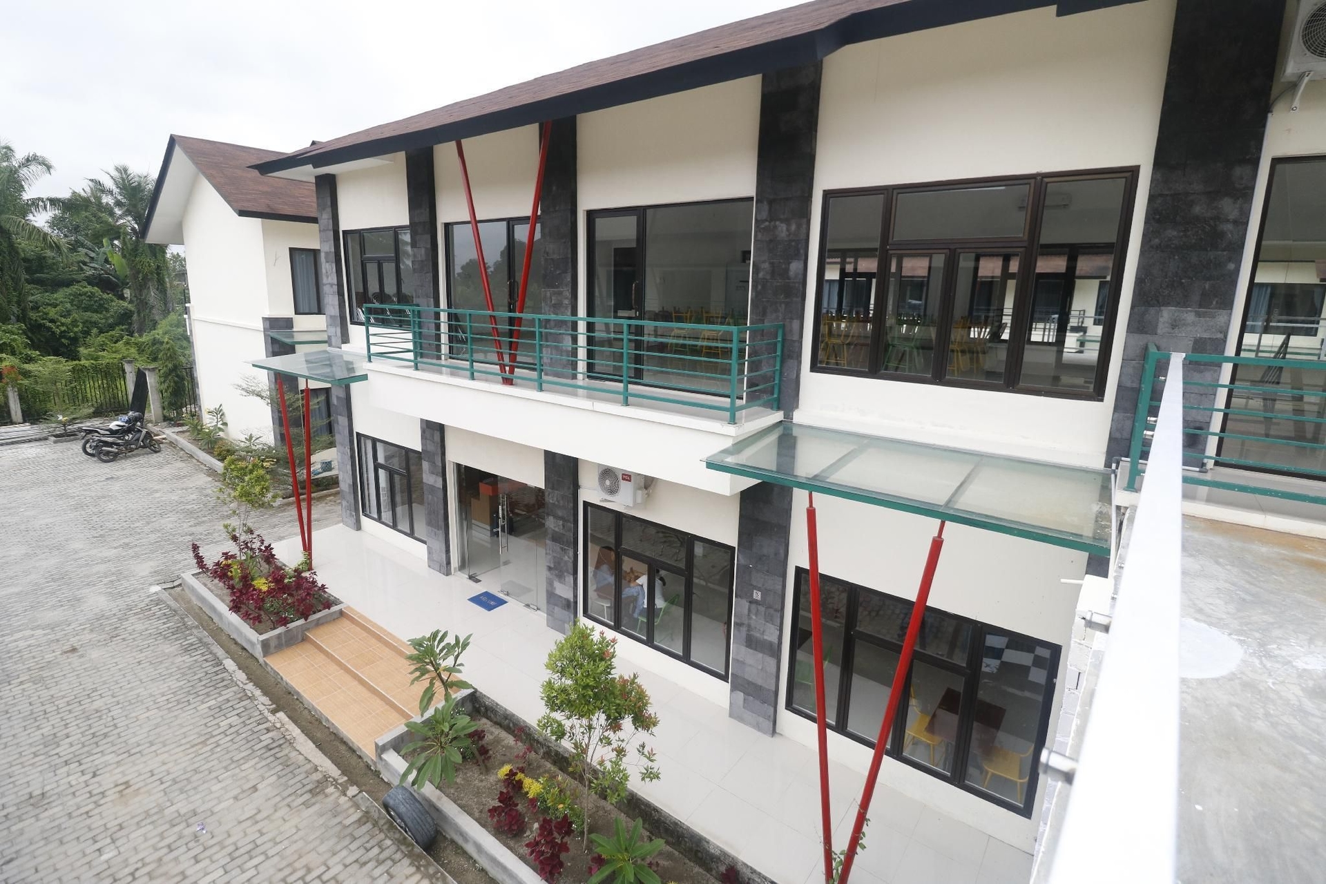RedDoorz Plus near Kualanamu Airport1