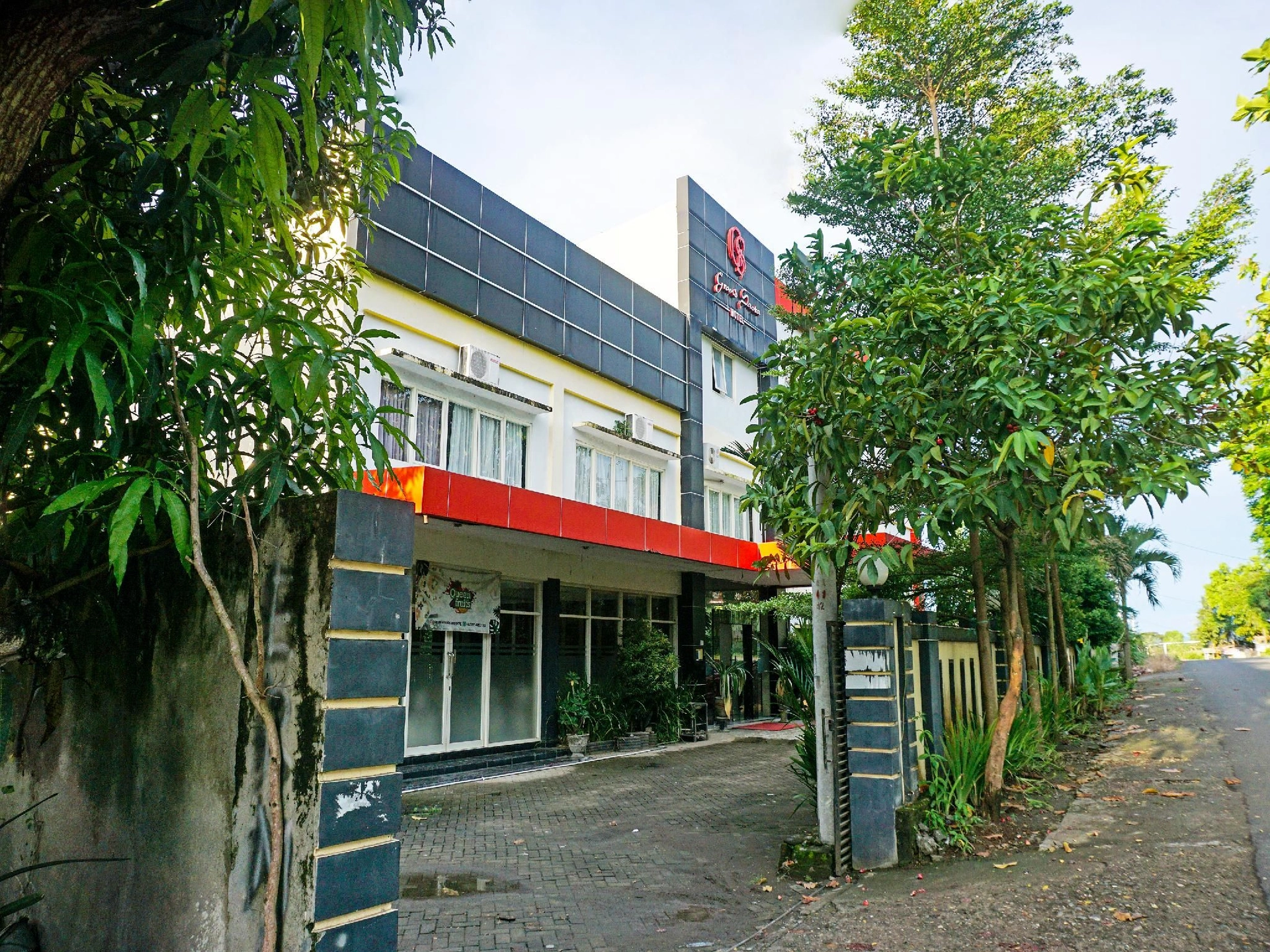 Collection O 91331 Hotel Grand Saota Soppeng0