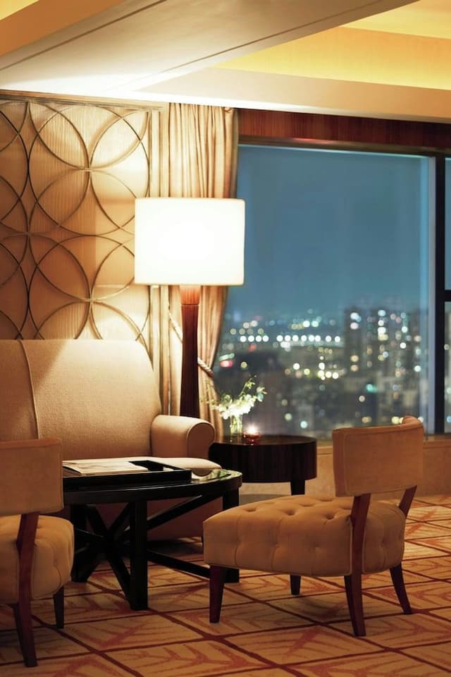 Superior Suite, 1 King Bed