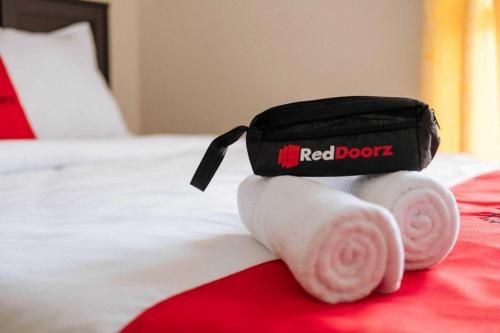 เรดดอร์ซ เนียร์ ริงโร้ด ซิตี้วอล์ค เมดาน (RedDoorz Near Ringroad City Walks Medan)1