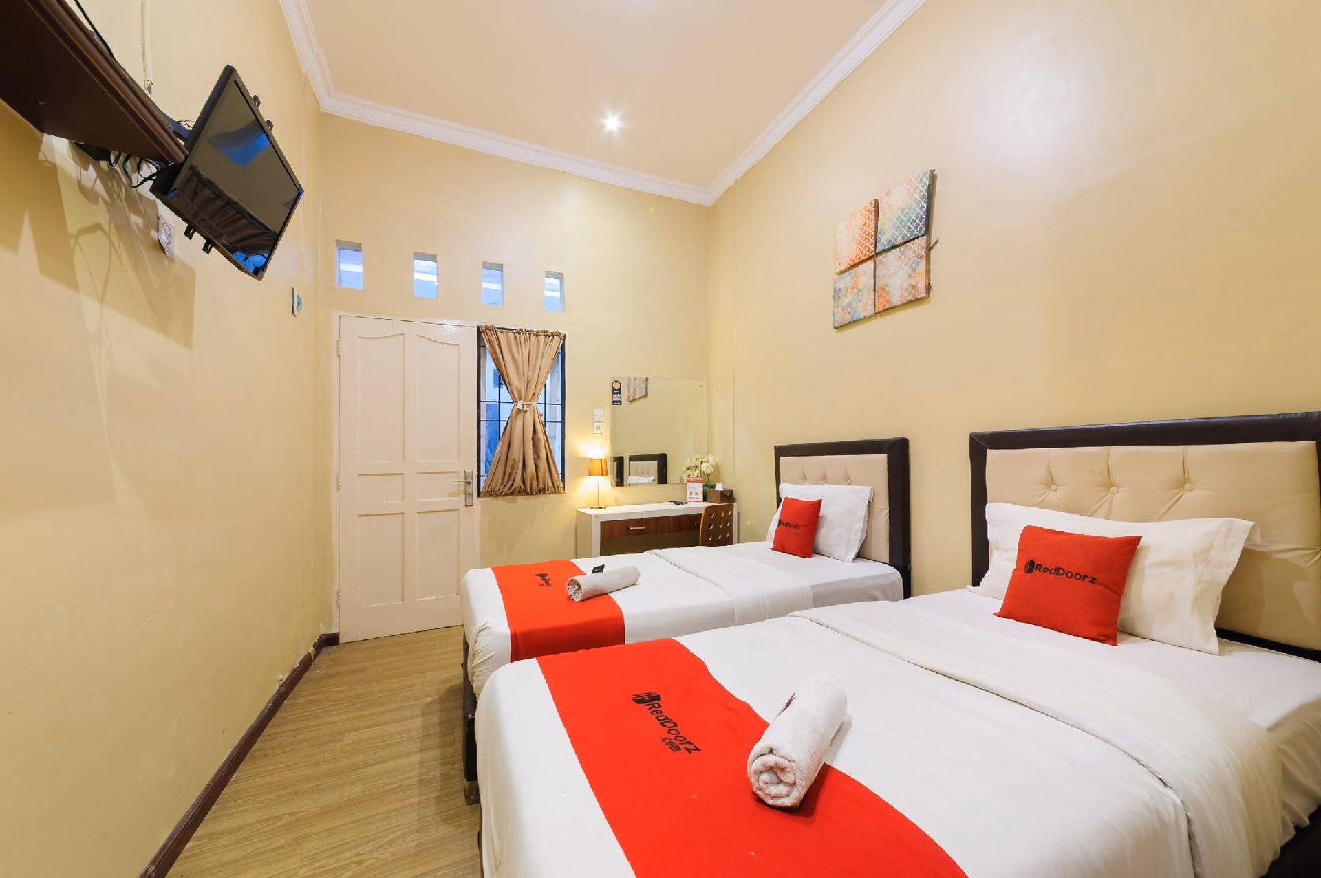 RedDoorz Plus near Universitas Sumatera Utara2