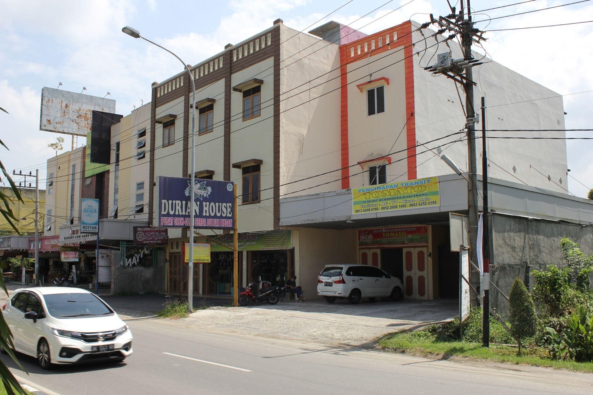 เพนจินาปัน ทรานซิส โทเมโท (Penginapan Transit Tomato)0