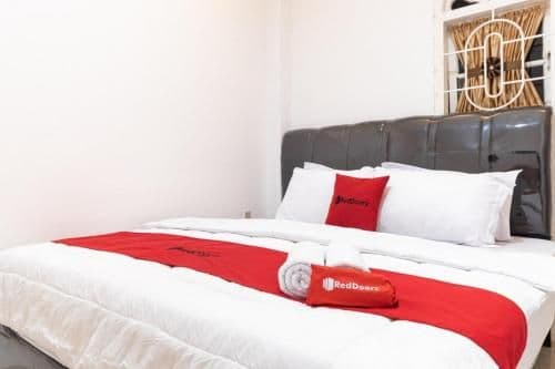 RedDoorz Room