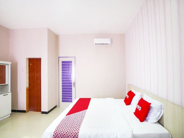 Deluxe Studio