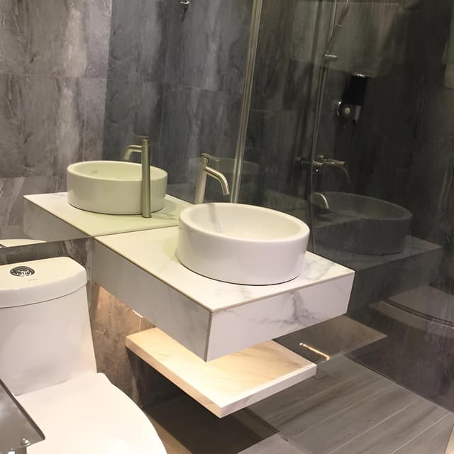 Premier Room