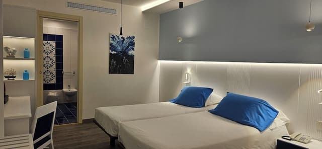 Family Room, 2 Bedrooms, Garden View