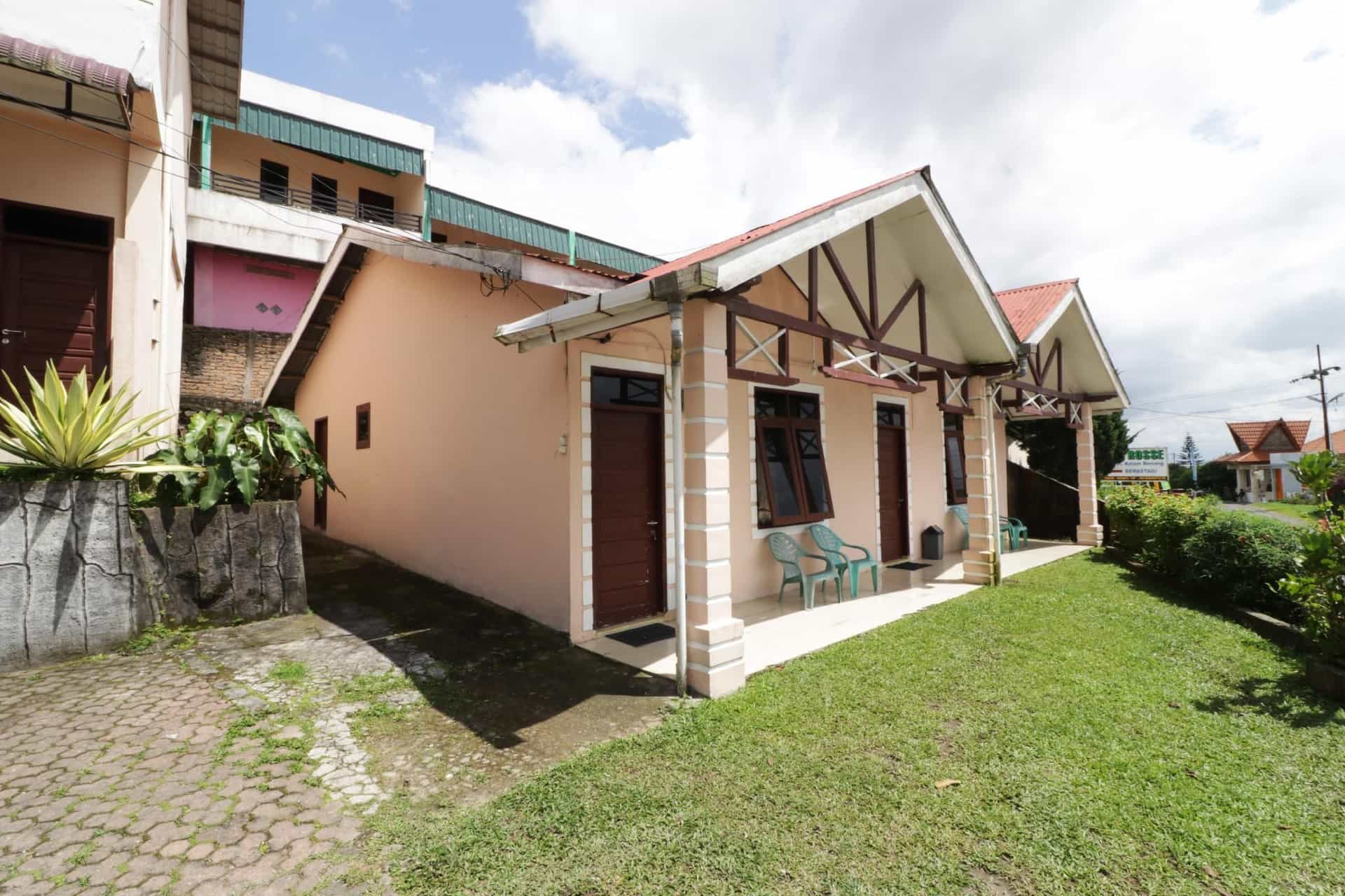 Villa Keluarga Bre Batunanggar Villa Keluarga Bre Batunanggar