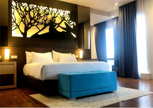 Executive Room