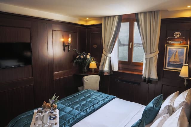 Superior Double or Twin Room, Lagoon View