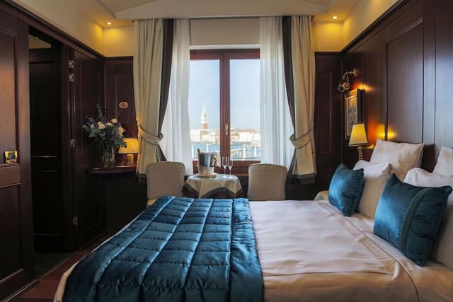 Deluxe Double or Twin Room, Lagoon View