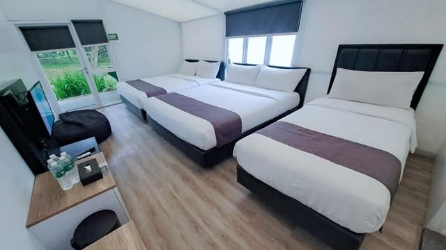 Lodge B