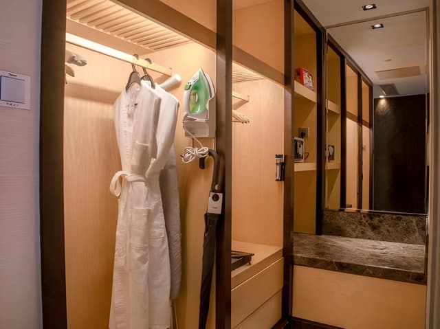 Intercontinental Deluxe Room