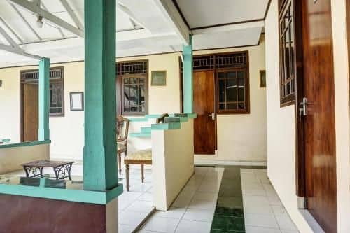 OYO 90928 Wisma Asri Putra Syariah OYO 90928 Wisma Asri Putra Syariah