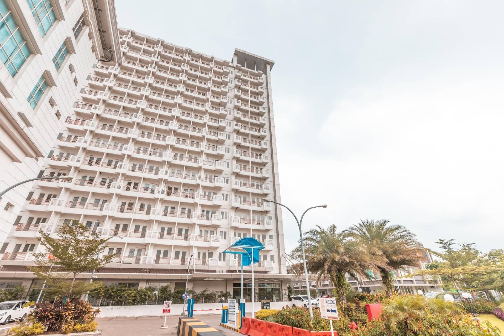 Super OYO 1948 Apartement Sentul Tower Super OYO 1948 Apartement Sentul Tower