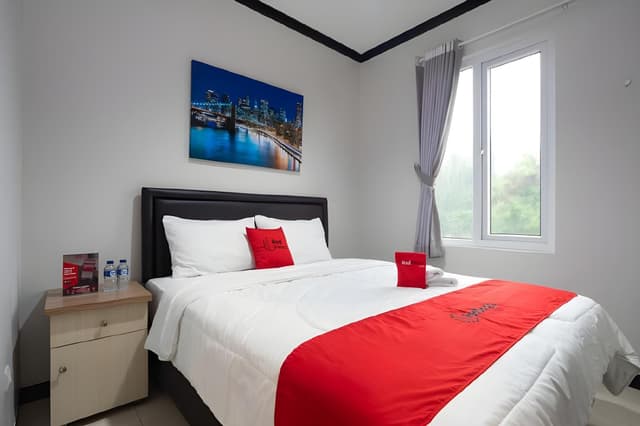 RedDoorz Room