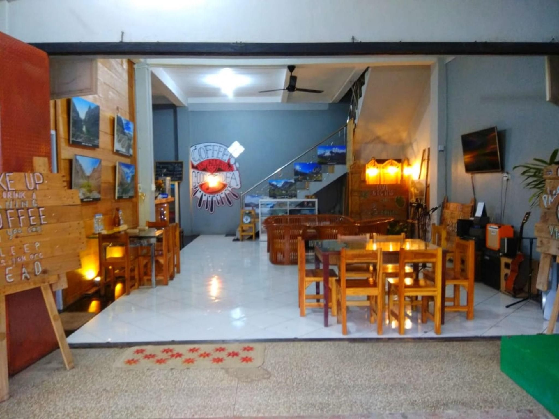 เดอะ คาร์สเตนซ์ โฮมสเตย์ (The Carstensz Homestay)0